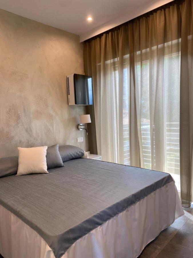 Villa D Erna מרינה די פיאטרסנטה מראה חיצוני תמונה